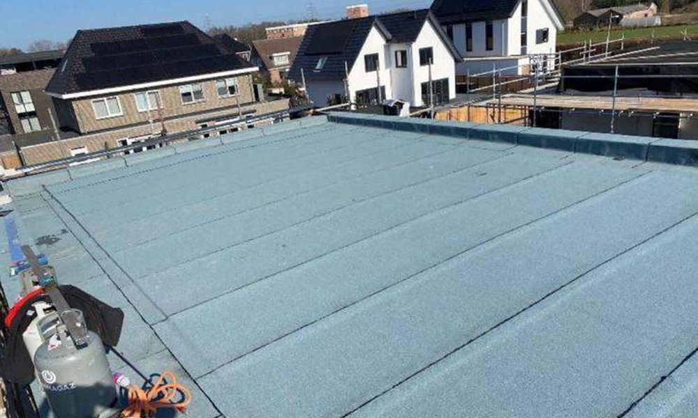 Nieuw dak in Gorredijk laten aanleggen Geheel nieuw plat dak aangelegd